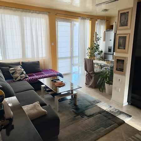 Art Apartment Kiril And Metodi Square Burgas Exterior foto